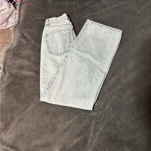 Loose straight light wash Jean size 4